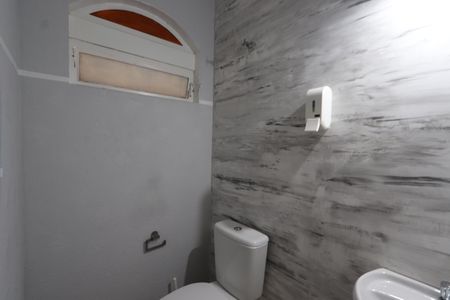 Casa para alugar com 360m², 2 quartos e 4 vagasLavabo