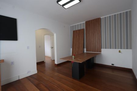 Casa para alugar com 360m², 2 quartos e 4 vagasSuíte