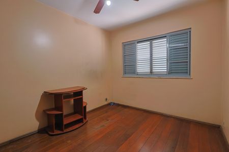 Casa para alugar com 484m², 3 quartos e 4 vagasQuarto 2