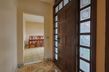 Casa para alugar com 484m², 3 quartos e 4 vagasEntrada