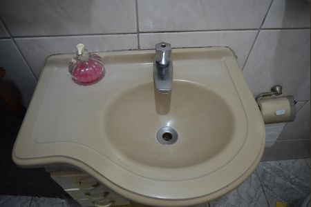Casa à venda com 117m², 2 quartos e 2 vagasBanheiro de Serviço