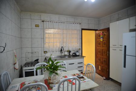 Casa à venda com 117m², 2 quartos e 2 vagasCozinha