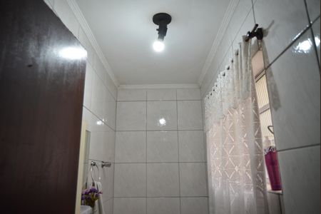 Casa à venda com 117m², 2 quartos e 2 vagasBanheiro de Serviço