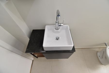 Apartamento para alugar com 68m², 2 quartos e sem vagaBanheiro