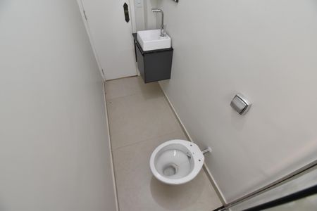Apartamento para alugar com 68m², 2 quartos e sem vagaBanheiro