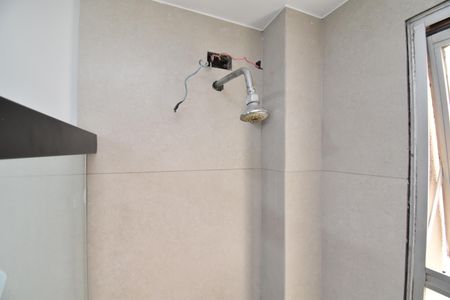 Apartamento para alugar com 68m², 2 quartos e sem vagaBanheiro