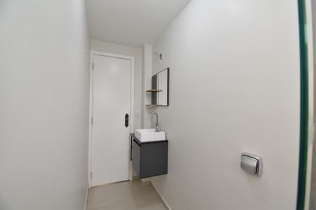 Apartamento para alugar com 68m², 2 quartos e sem vagaBanheiro