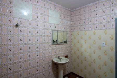 Banheiro de casa para alugar com 1 quarto, 70m² em Jardim Santa Maria, São Paulo