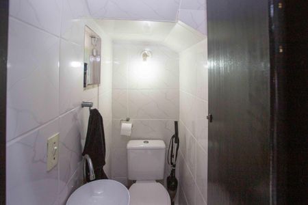 Casa à venda com 120m², 2 quartos e 2 vagasLavabo