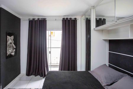 Casa à venda com 120m², 2 quartos e 2 vagasQuarto Suíte