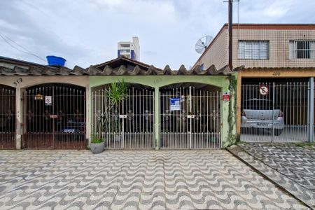 Casa para alugar com 450m², 3 quartos e 2 vagas Casa para alugar com 450m², 3 quartos e 2 vagasFachada
