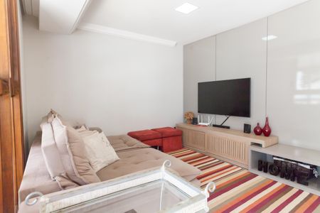 Apartamento à venda com 210m², 3 quartos e 2 vagas Apartamento à venda com 210m², 3 quartos e 2 vagasSala de TV