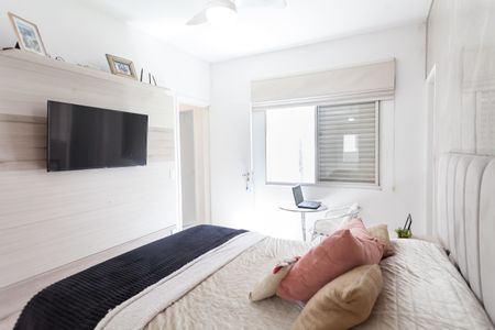 Apartamento à venda com 210m², 3 quartos e 2 vagas Apartamento à venda com 210m², 3 quartos e 2 vagassuite