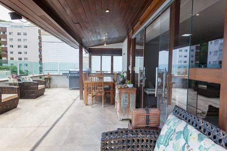 Apartamento à venda com 210m², 3 quartos e 2 vagas Apartamento à venda com 210m², 3 quartos e 2 vagasÁrea externa - cobertura