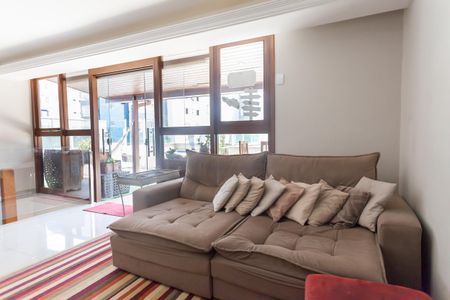 Apartamento à venda com 210m², 3 quartos e 2 vagas Apartamento à venda com 210m², 3 quartos e 2 vagasSala de TV