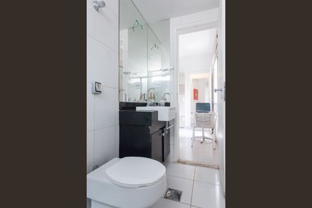 Apartamento à venda com 210m², 3 quartos e 2 vagas Apartamento à venda com 210m², 3 quartos e 2 vagasbanheiro suite