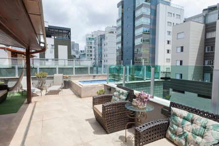 Apartamento à venda com 210m², 3 quartos e 2 vagas Apartamento à venda com 210m², 3 quartos e 2 vagasÁrea externa - cobertura