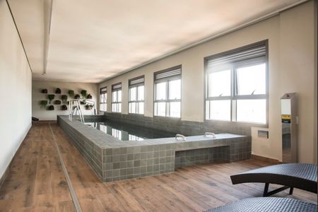 Apartamento à venda com 68m², 2 quartos e 1 vagaÁrea comum - Piscina