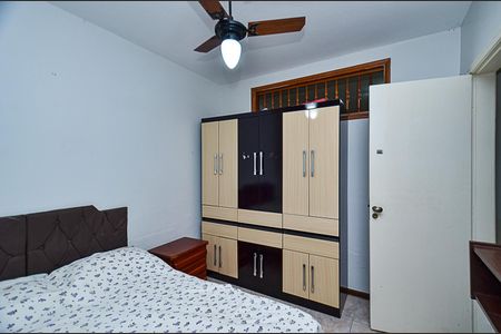 Casa à venda com 312m², 6 quartos e sem vaga Casa à venda com 312m², 6 quartos e sem vagaQuarto 1 casa 2