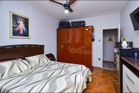 Casa à venda com 312m², 6 quartos e sem vaga Casa à venda com 312m², 6 quartos e sem vagaQuarto 2 casa 1