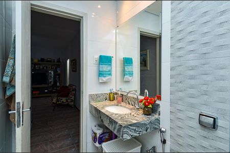 Casa à venda com 312m², 6 quartos e sem vaga Casa à venda com 312m², 6 quartos e sem vagaBanheiro Social casa 1