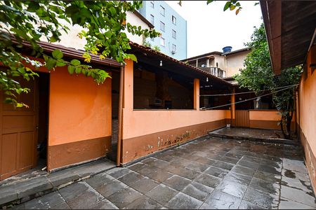 Casa à venda com 312m², 6 quartos e sem vaga Casa à venda com 312m², 6 quartos e sem vagaÁrea Externa casa 2