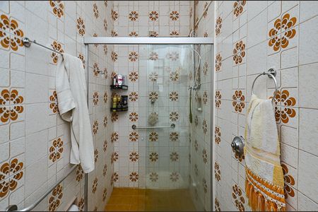 Casa à venda com 312m², 6 quartos e sem vaga Casa à venda com 312m², 6 quartos e sem vagaBanheiro Suíte casa 1