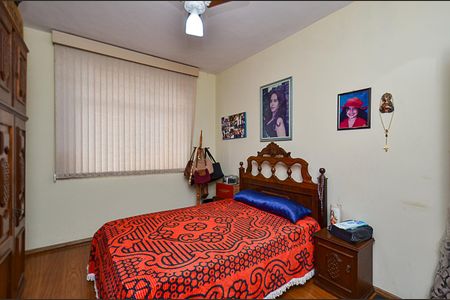 Casa à venda com 312m², 6 quartos e sem vaga Casa à venda com 312m², 6 quartos e sem vagaQuarto casa 1