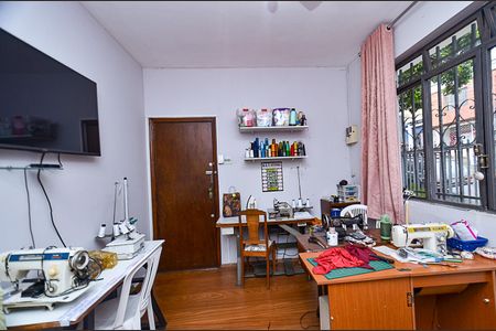 Casa à venda com 312m², 6 quartos e sem vaga Casa à venda com 312m², 6 quartos e sem vagaQuarto 1 casa 1