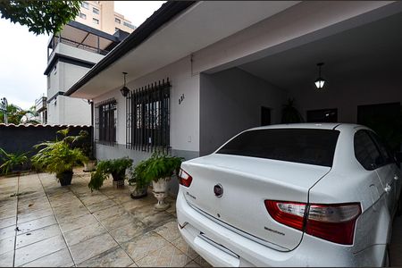 Casa à venda com 312m², 6 quartos e sem vaga Casa à venda com 312m², 6 quartos e sem vagaGaragem