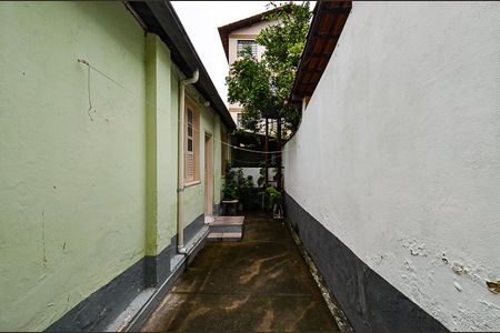 Casa à venda com 312m², 6 quartos e sem vaga Casa à venda com 312m², 6 quartos e sem vagaEdícula