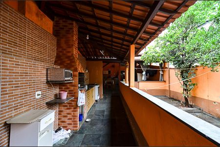 Casa à venda com 312m², 6 quartos e sem vaga Casa à venda com 312m², 6 quartos e sem vagaÁrea Externa casa 2