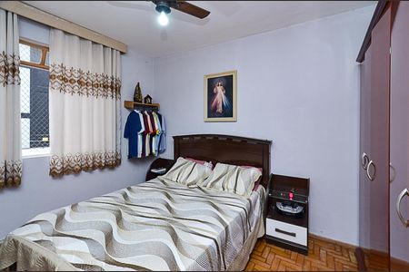 Casa à venda com 312m², 6 quartos e sem vaga Casa à venda com 312m², 6 quartos e sem vagaQuarto 2 casa 1