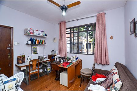 Casa à venda com 312m², 6 quartos e sem vaga Casa à venda com 312m², 6 quartos e sem vagaQuarto 1 casa 1