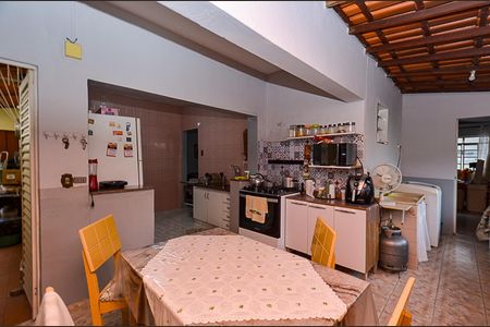 Casa à venda com 312m², 6 quartos e sem vaga Casa à venda com 312m², 6 quartos e sem vagaCopa casa 1