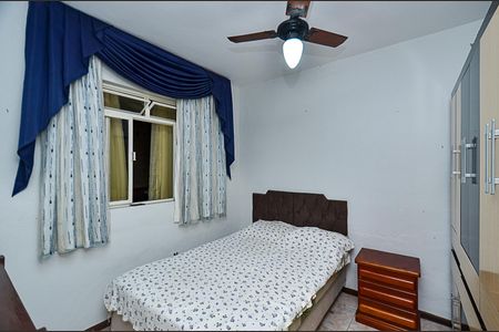 Casa à venda com 312m², 6 quartos e sem vaga Casa à venda com 312m², 6 quartos e sem vagaQuarto 1 casa 2