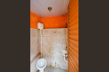 Casa à venda com 312m², 6 quartos e sem vaga Casa à venda com 312m², 6 quartos e sem vagaBanheiro externo casa 2