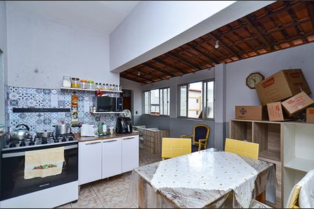 Casa à venda com 312m², 6 quartos e sem vaga Casa à venda com 312m², 6 quartos e sem vagaCopa casa 1