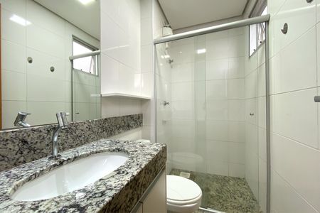 Apartamento para alugar com 56m², 2 quartos e 2 vagas Apartamento para alugar com 56m², 2 quartos e 2 vagasBanheiro da Suíte 2