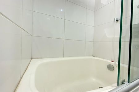 Apartamento para alugar com 56m², 2 quartos e 2 vagas Apartamento para alugar com 56m², 2 quartos e 2 vagasBanheiro da Suíte 1