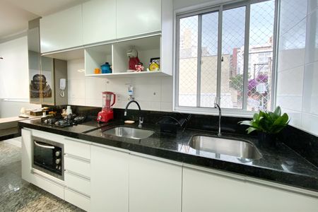 Apartamento para alugar com 56m², 2 quartos e 2 vagas Apartamento para alugar com 56m², 2 quartos e 2 vagasCozinha