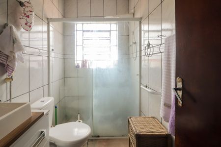 Casa à venda com 328m², 5 quartos e 6 vagasBanheiro