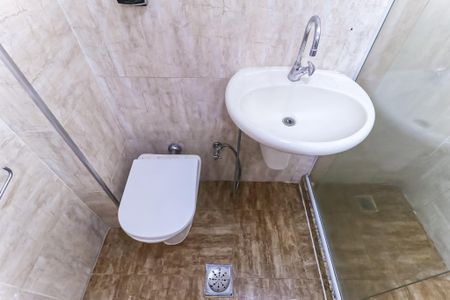 Apartamento para alugar com 60m², 2 quartos e sem vagaBanheiro