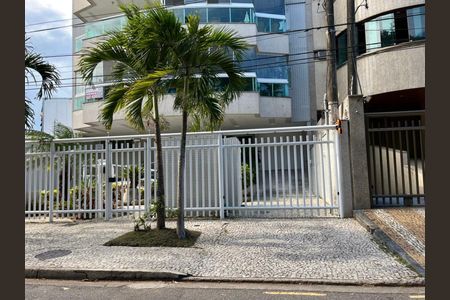 Apartamento à venda com 110m², 3 quartos e 2 vagas Apartamento à venda com 110m², 3 quartos e 2 vagasFachada