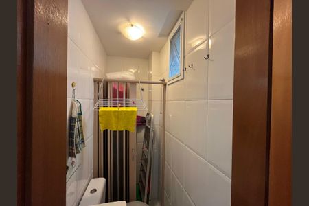 Apartamento à venda com 110m², 3 quartos e 2 vagas Apartamento à venda com 110m², 3 quartos e 2 vagasCozinha e Área de Serviço