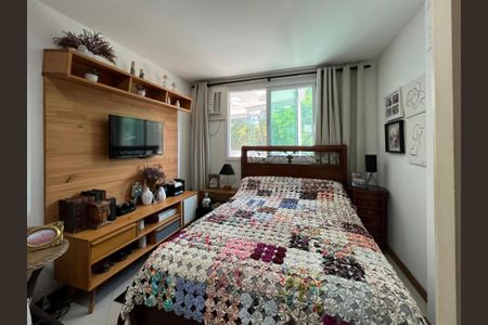 Apartamento à venda com 110m², 3 quartos e 2 vagas Apartamento à venda com 110m², 3 quartos e 2 vagasSuíte