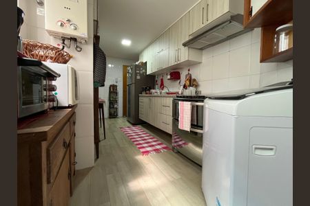 Apartamento à venda com 110m², 3 quartos e 2 vagas Apartamento à venda com 110m², 3 quartos e 2 vagasCozinha e Área de Serviço