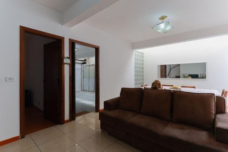 Sala de casa à venda com 4 quartos, 180m² em Chora Menino, São Paulo