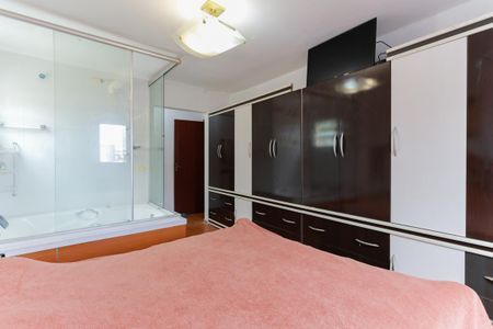 Casa à venda com 180m², 4 quartos e 1 vagaSuíte 2