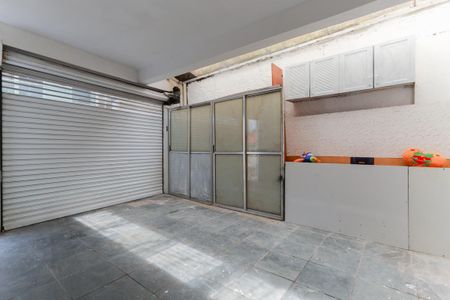 Casa à venda com 180m², 4 quartos e 1 vagaGaragem